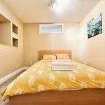Cozy 1Bedroom Suite Near Downtown