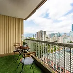 Elegant 2Br Downtown Apartment Offering Unmatched City & Mountain Vistas