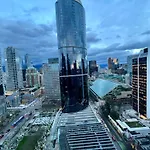 Stunning Skyline Views In A Cozy And Stylish Abode