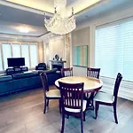 Downstairs Room With Shared Washroom In Luxury House