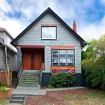 Commercial Drive Accommodations