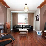 Commercial Drive Accommodations