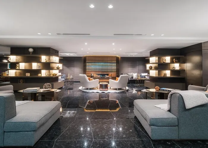 Paradox Hotel Vancouver