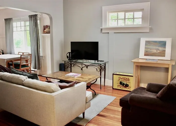 Craftsman Home In Popular East Village