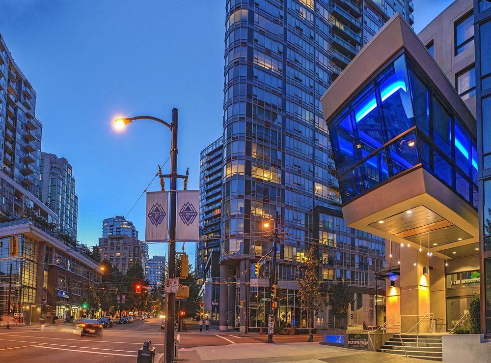 Blu 4* Vancouver