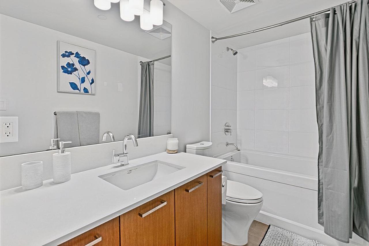 Stunning 1 Bed In Yaletown Panoramic Views Apartment *