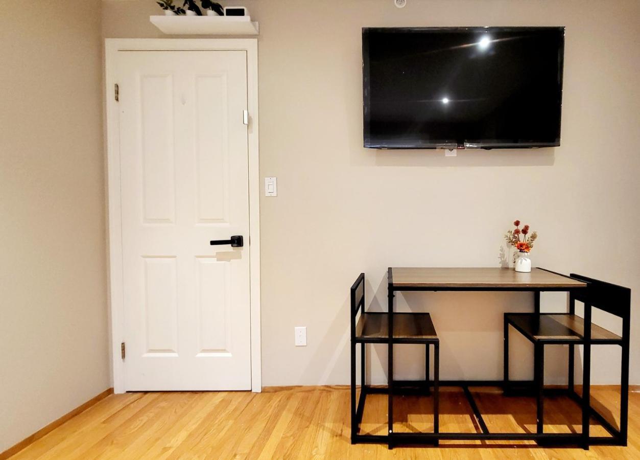 Vivi's Guest house Vancouver
