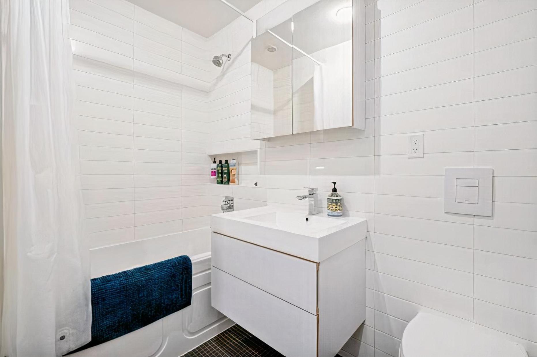 Modern, Bright & 1-bed Downtown Close To Rogers Arena