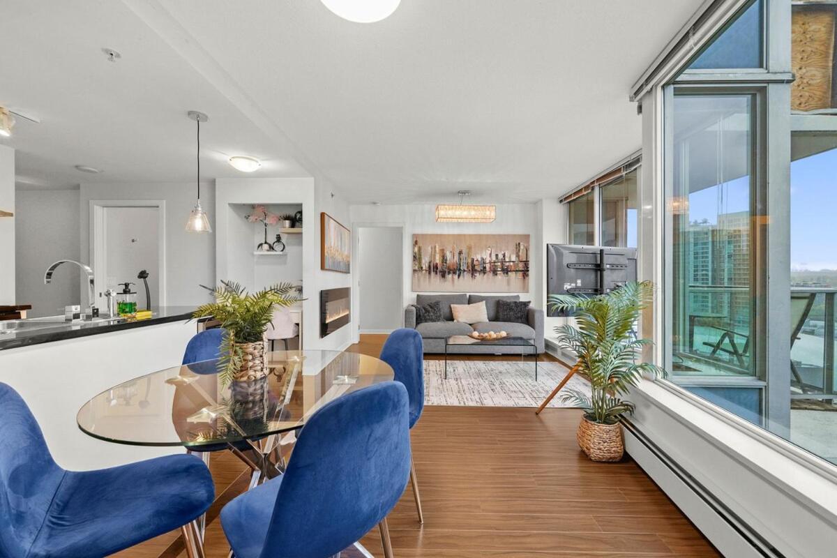 Elegance Meets Comfort Downtown With Free Parking Apartment *