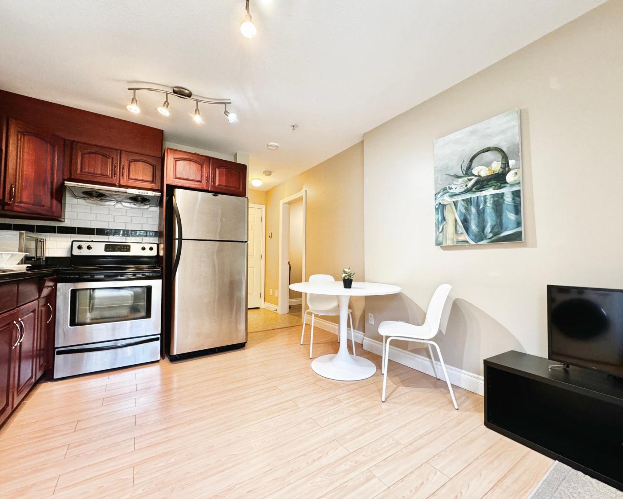 Cozy 1bedroom Near Downtown Vancouver