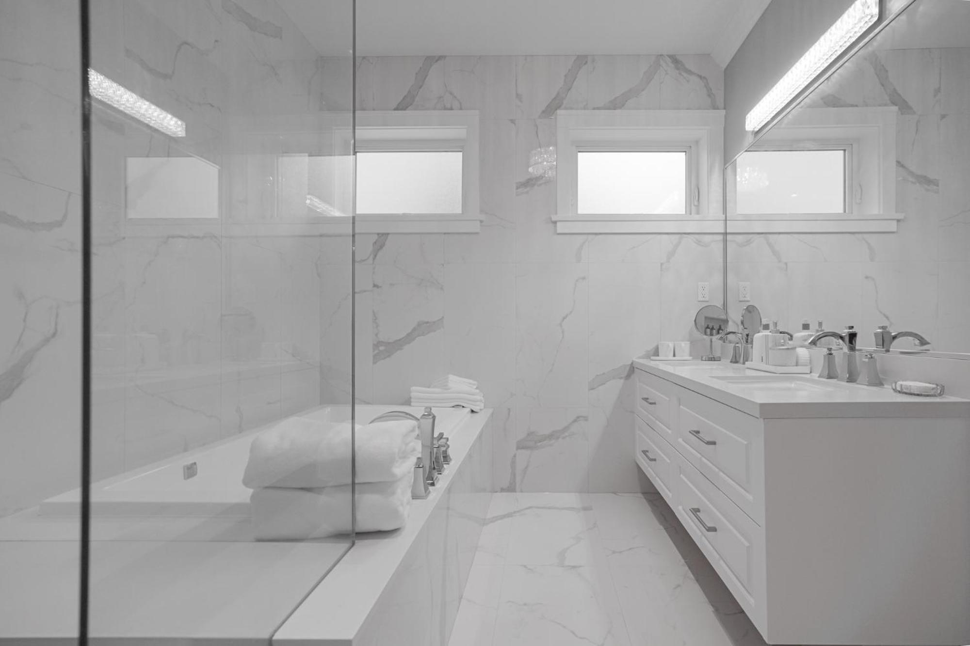 Homestay Elite Close To Ubc *