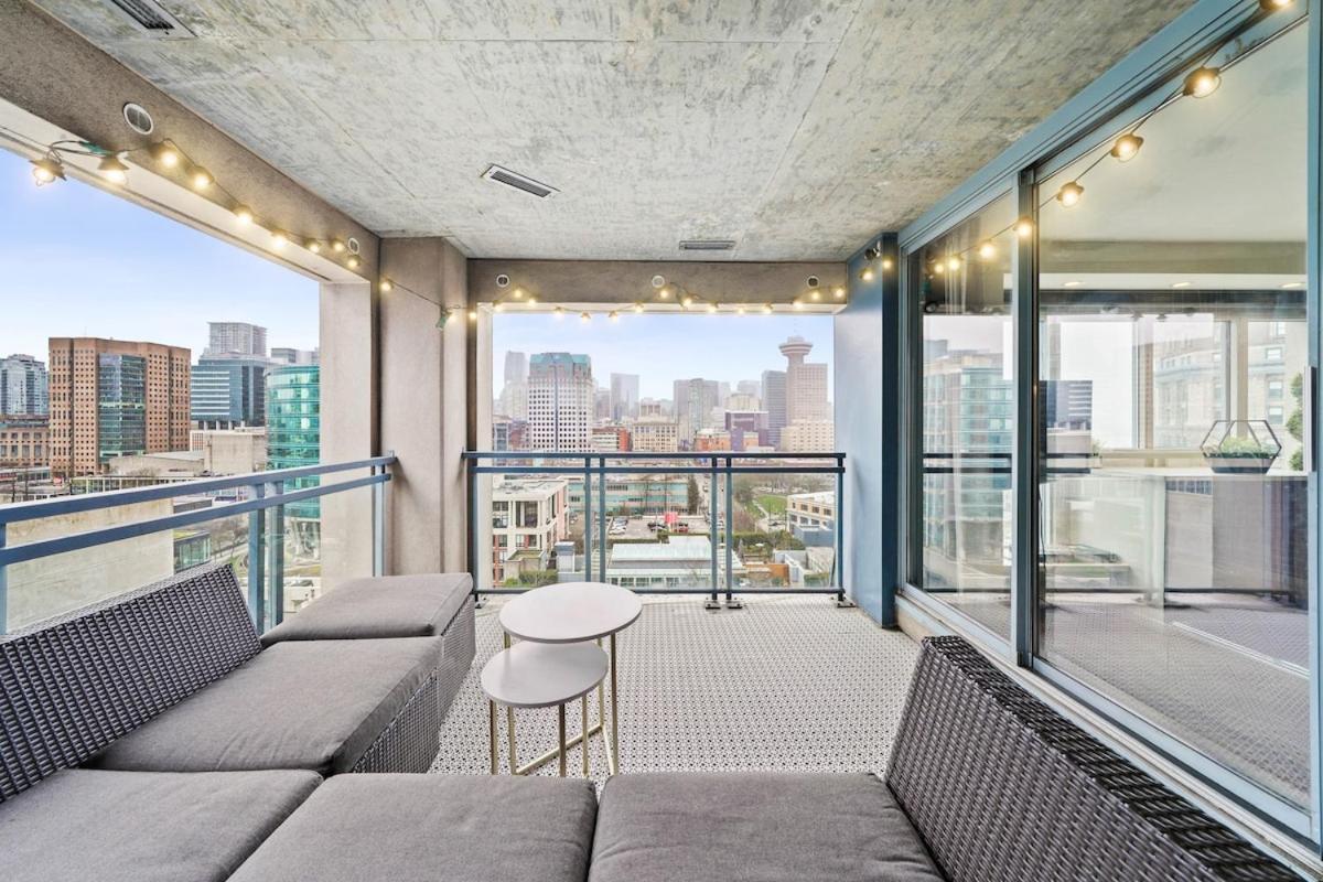 Beautiful 2 Bed Dt With Free Parking Vancouver