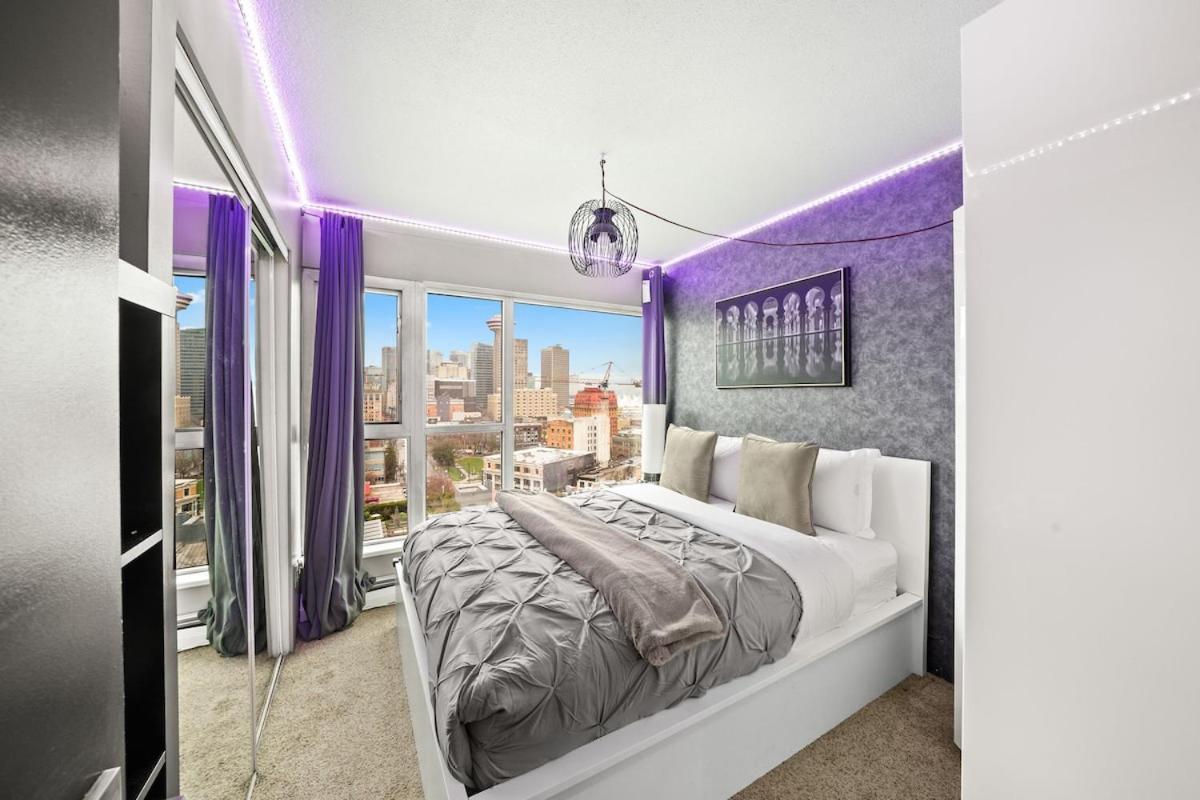 Beautiful 2 Bed Dt With Free Parking Vancouver