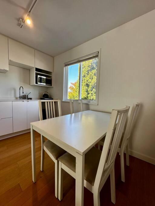 Charming East Near Dt And Commercial St * Vancouver