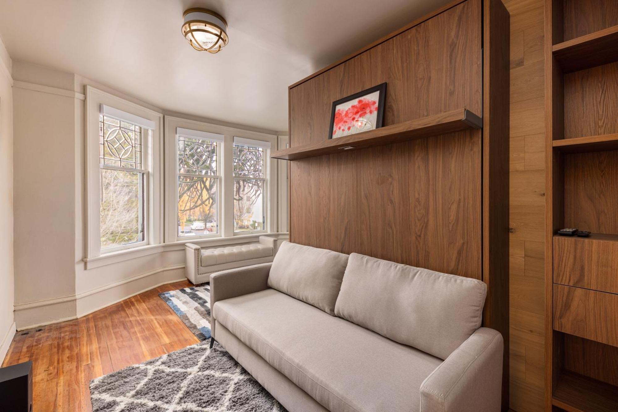 Hunter House Bed & Breakfast Vancouver