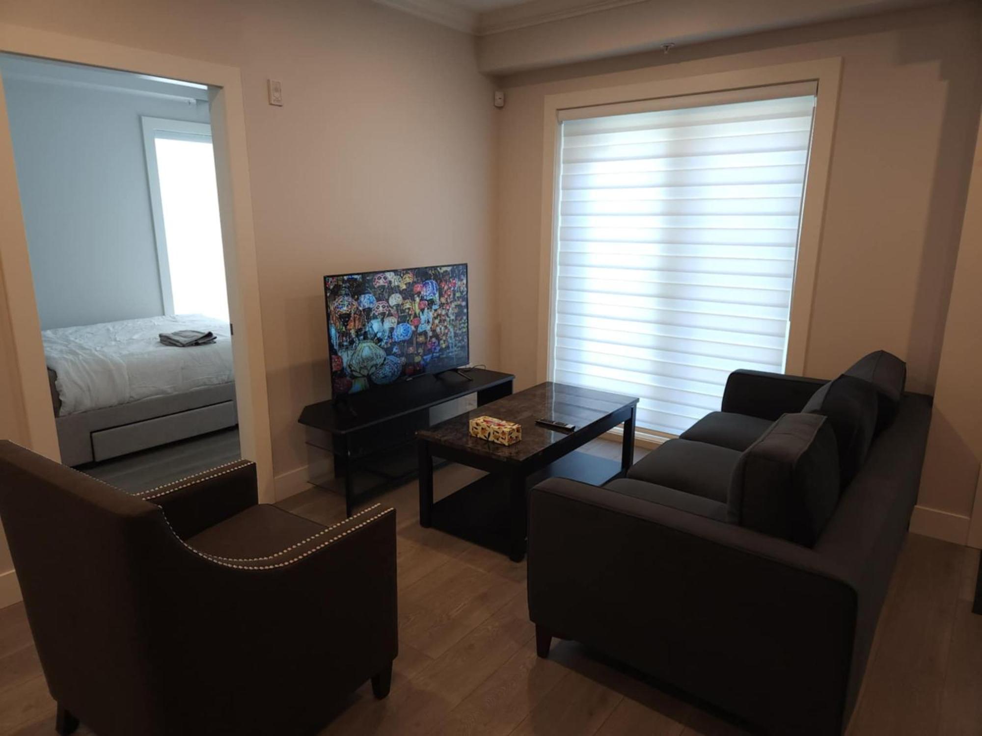 Apartment 3-premium Oak Street *