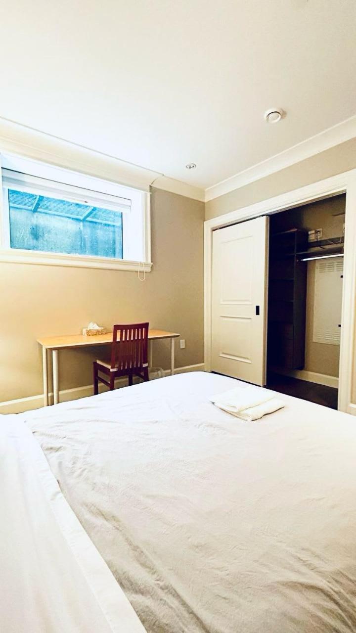 Downstairs With Shared Washroom In Luxury House