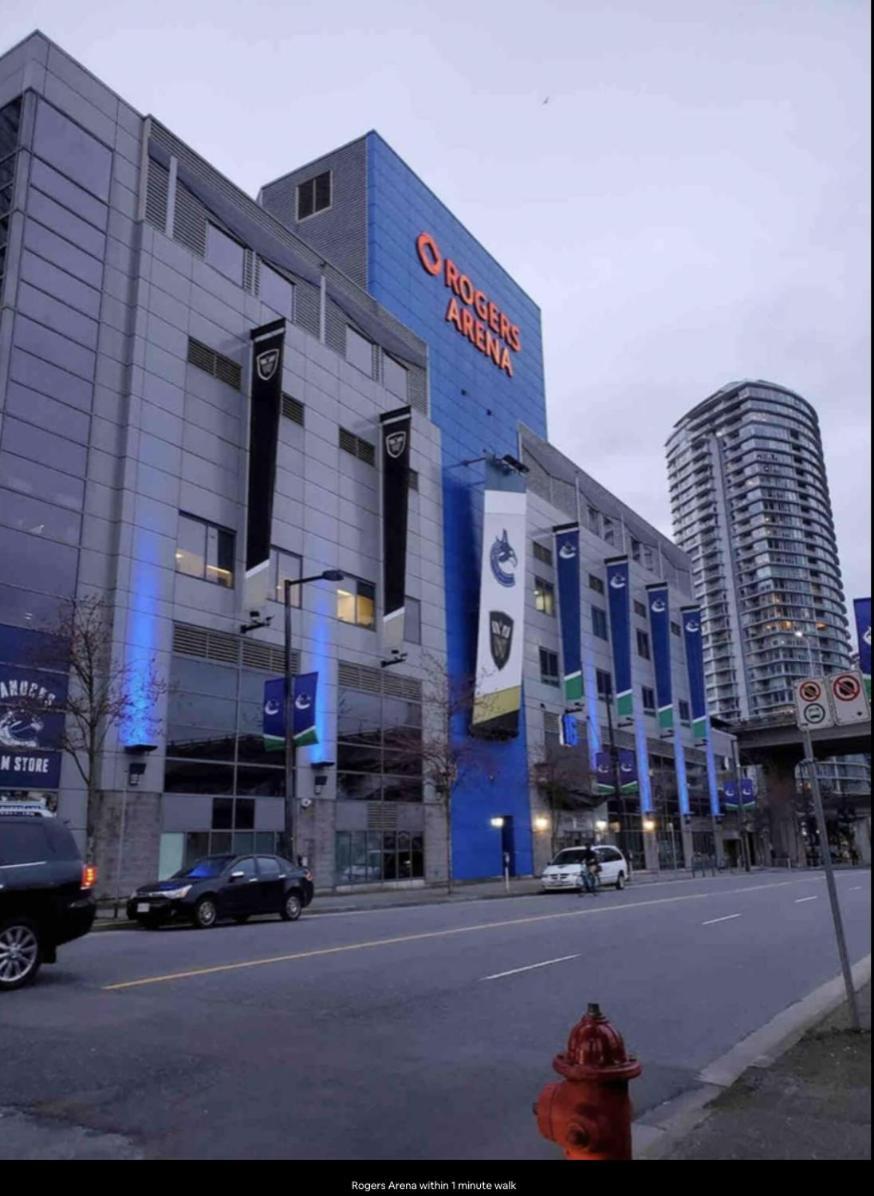 Spacious 1br&office,views,freeparking,amenities Apartment