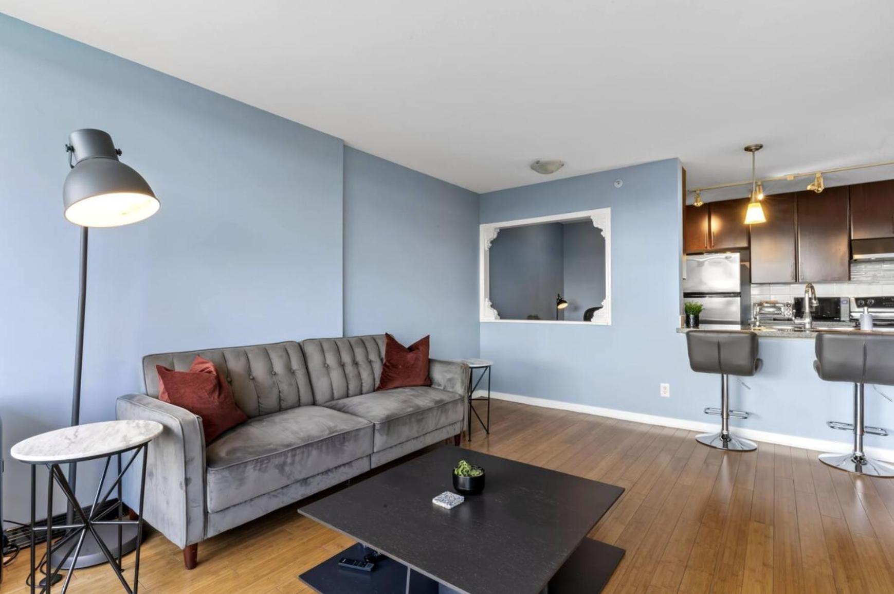 Apartment Spacious 1br&office,views,freeparking,amenities