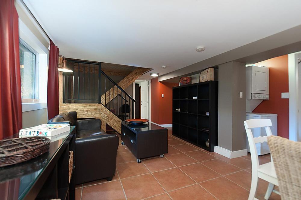 Apartment Commercial Drive