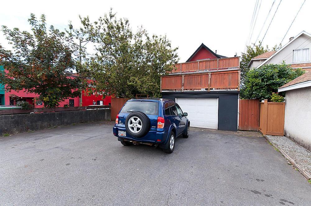 Apartment Commercial Drive