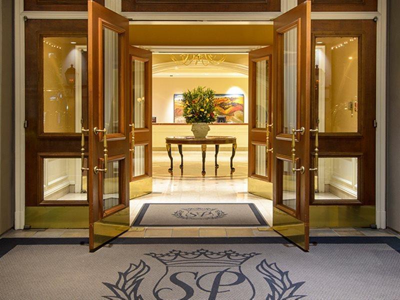 Hotel The Sutton Place
