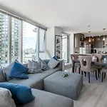 Stunning 2 Bedroom Condo With Downtown Views!!!