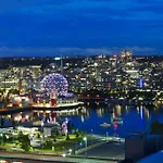 Water View Condo In Downtown Vancouver