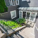 Cozy 3-Bedroom Home In Vancouver
