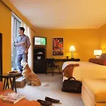 Opus Vancouver
