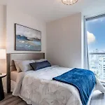 Marvelous 2 Bed Condo In Yaletown Panoramic Views!