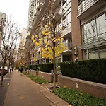 Heart Of Downtown King Suite/Parkng/Pool/Gym/Sauna