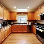 Super Cosy 8Bed & 6Bath In Vancouver Heart Near To Airport