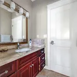 Ski Lover\'S Suite In Vancouver