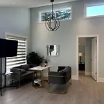 Entire Brand New 3 Bed 2 Bath Guesthouse