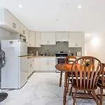 Modern Retreat Near Vancouver\'S Attractions