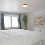 Vancouver Villa