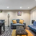 Exquisite Sublevel Retreat In Van West