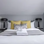 Spacious 4 Bedroom House In Park Drive
