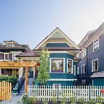 A Gentle Hideaway In The Urban Forest West End Downtown Vancouver