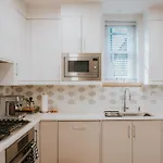 A Gentle Hideaway In The Urban Forest West End Downtown Vancouver