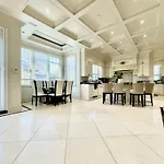 Vancouver Luxury Guesthouse