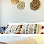 Modern New Private Bathroom Suite, 8Mins To Ubc& 15Mins To Downtown