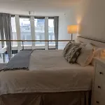 Modern Top-Floor 1-Bedroom Loft With Free Parking