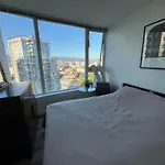 Luxury Condo With Jacuzzi Pool & Sauna In Prime Location