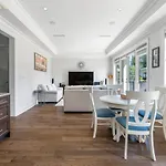 Elegant Vancouver Room With Private Bathroom