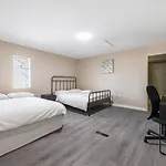 Charming Stay In Prime Vancouver Location