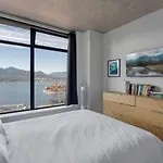The W, Modernized 2 Bedroom Downtown Highrise