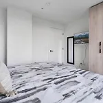 Stylish & Modern 2-Bedroom Apartment