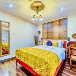 Neocolonial Nouveau Kensington Vacation Home